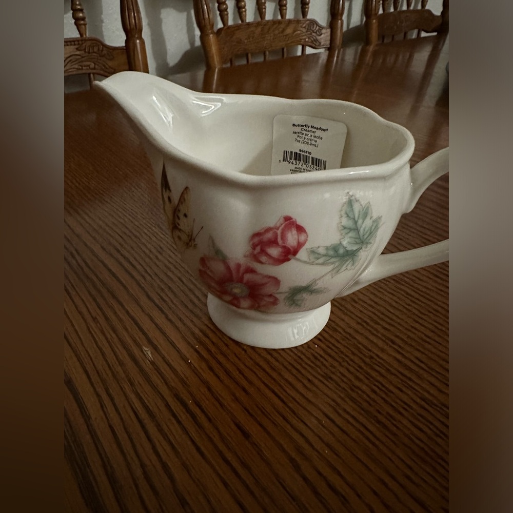 Lenox butterfly meadow  creamer